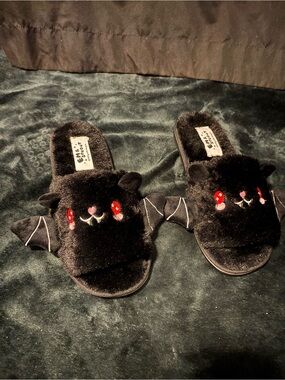 Black Plush Bat Slide Slippers - Cute Bat Design